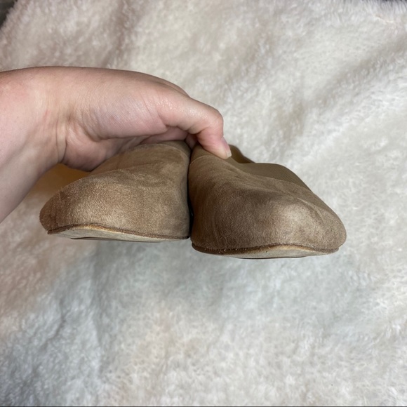 Eileen Fisher Fluted Pointed Toe Suede Flat 8.5 - Picture 2 of 5